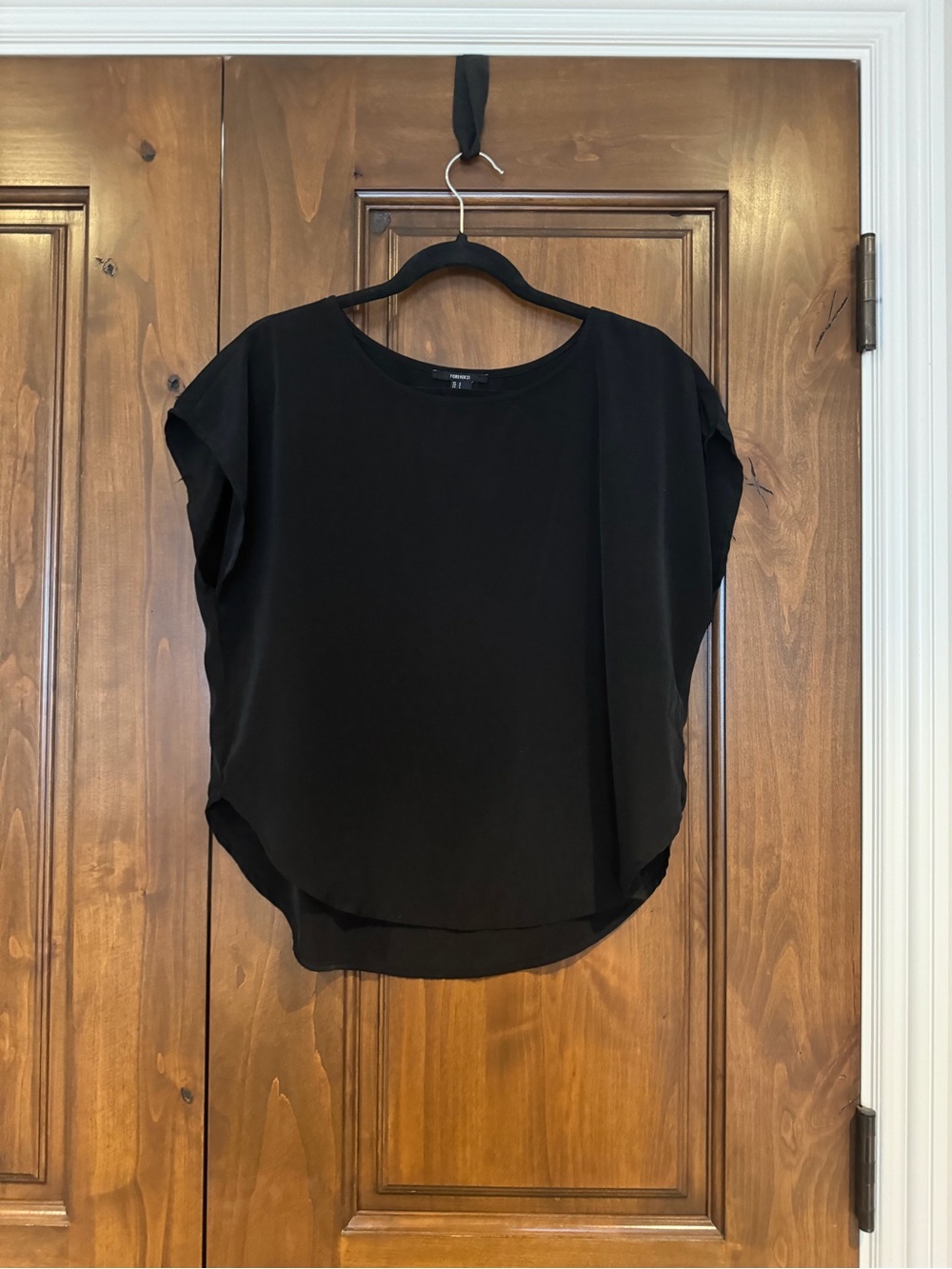 Forever 21 Black Short Sleeve Rounded Hem Blouse